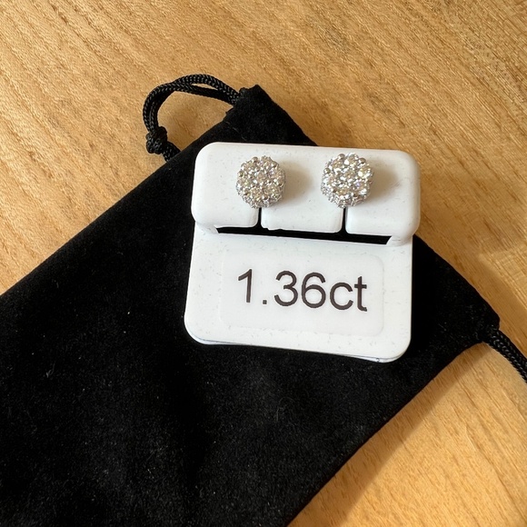 Moissanite Flower Stud Earrings – 1.36 CTW, VVS D Color – 925 Silver $400 Retail - Picture 1 of 6